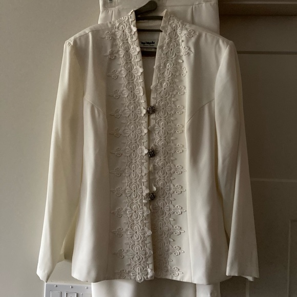 “Mother of the bride” Skirt Suit - Picture 3 of 6